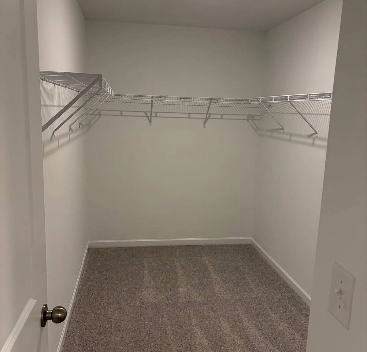 3 bed, 1825 sqft, $1,999 — Photo 4