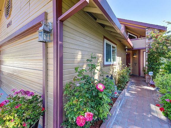 2nd image of 8261 Woodrose Ct