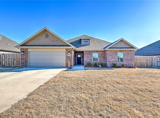 2049 Seay Cir, Pea Ridge, AR 72751