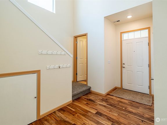 4th image of 4508 67th Avenue E