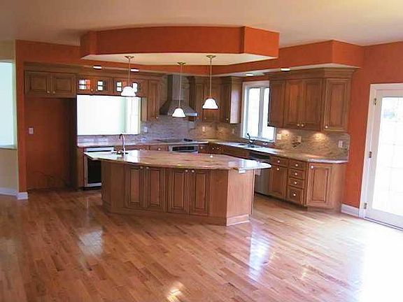 2nd image of 16 Carolotta Dr