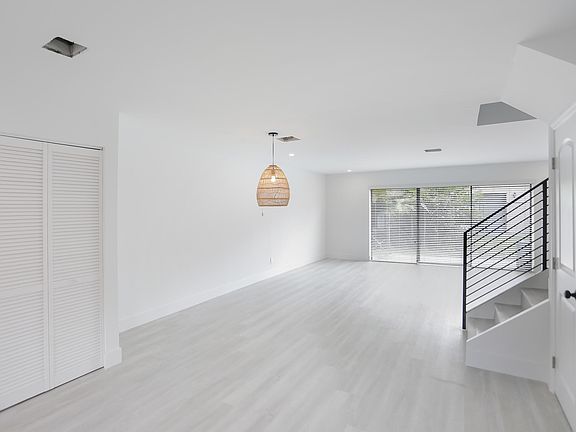 3rd image of 4329 NW 115th Ave #4305
