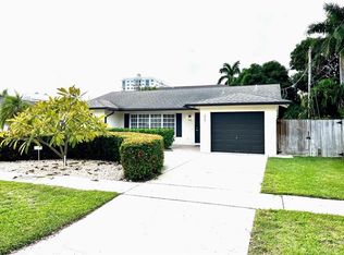227 NE 3rd Ave, Boca Raton, FL 33432