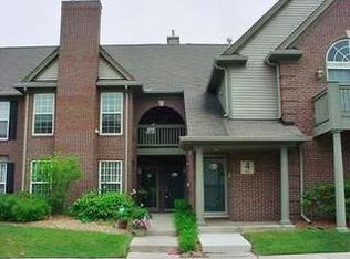 28284 Carlton Way Dr #1, Novi, MI 48377