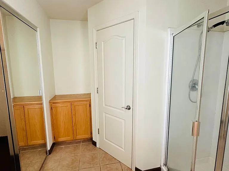 1009 Craftsman Dr — Photo 10