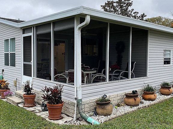 4th image of 1023 Royal View Cir