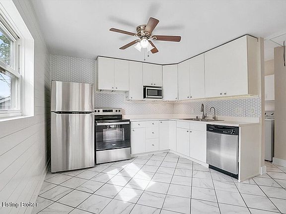 3rd image of 3214 Wellingmoor Ave