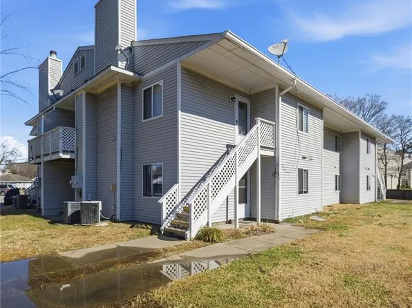 111 Roane Dr APT D, Hampton, VA 23669