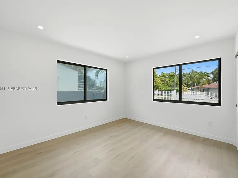 1861 NW 27th St #1 — Photo 14