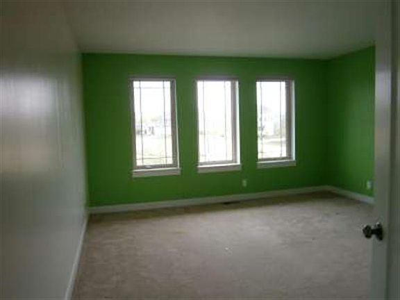 4th image of 1345 Hedgerow Dr