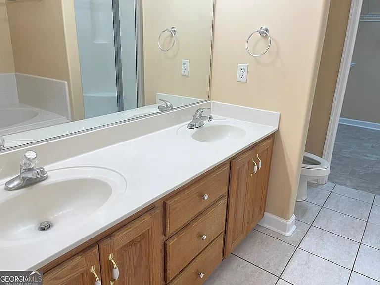 423 Cobblestone Way — Photo 9