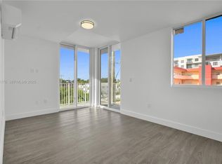 1620 NW 22nd St #206, Miami, FL 33142