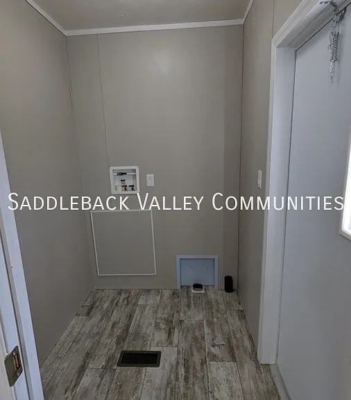 2221 S Prairie Ave #35 — Photo 4