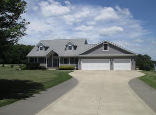 25356 Roundtree Ln, Sturgis, MI 49091