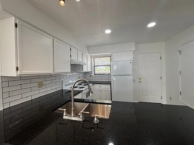 1218 Senda Del Valle #A — Photo 5