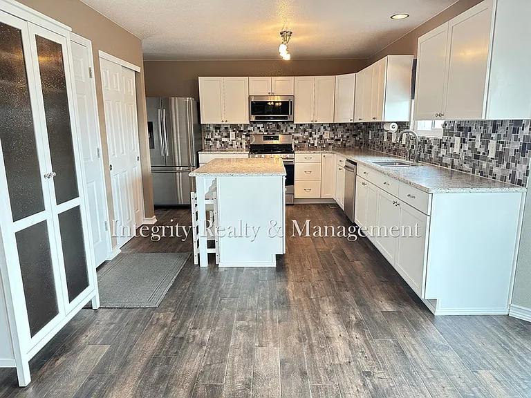7402 Eagle Rock Dr — Photo 16