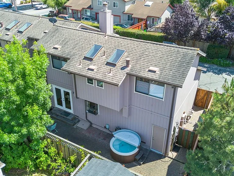 755 7th Ave — Photo 44