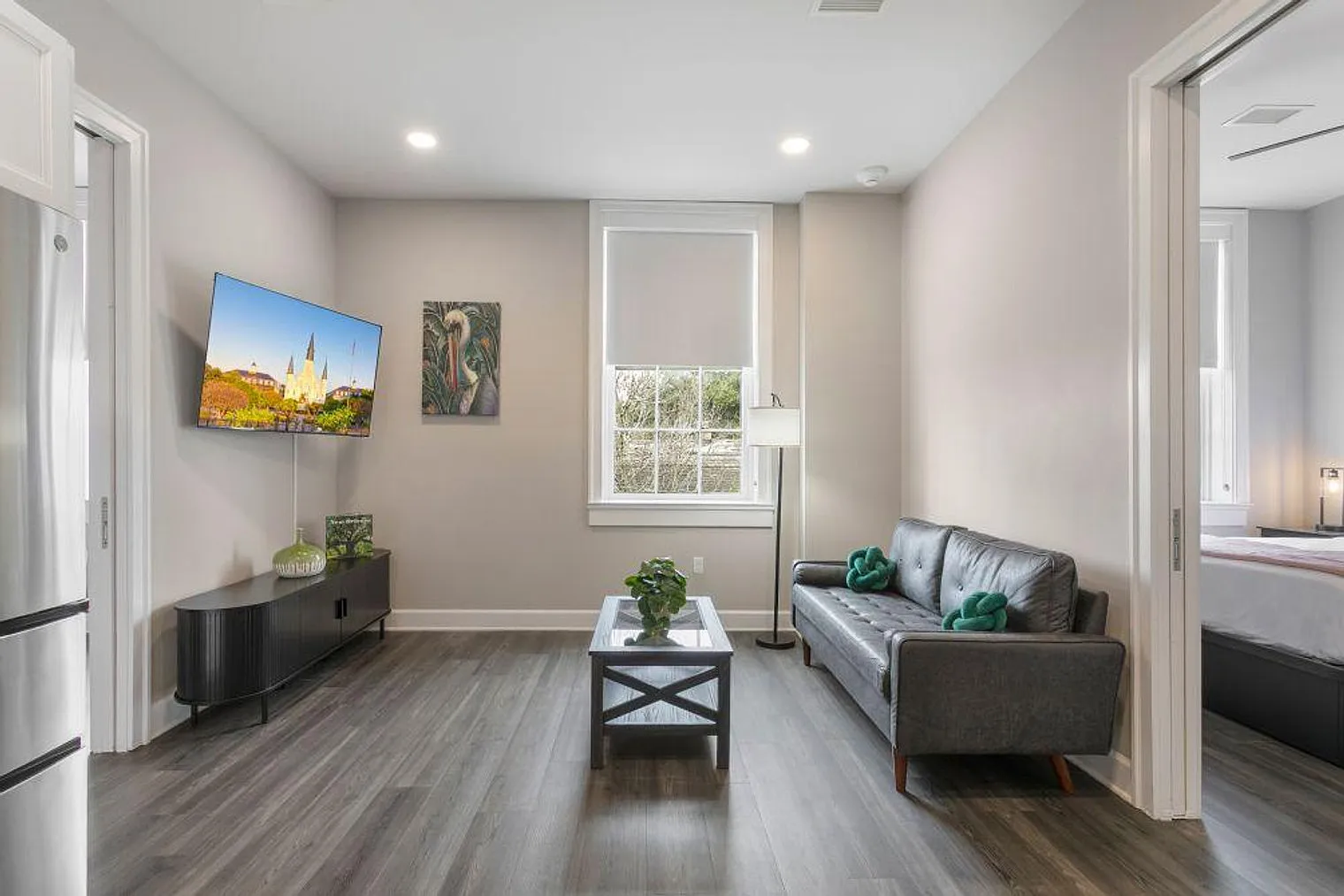 2 bed, 2.0 bath, 516 sqft, $4,825 — Photo 1