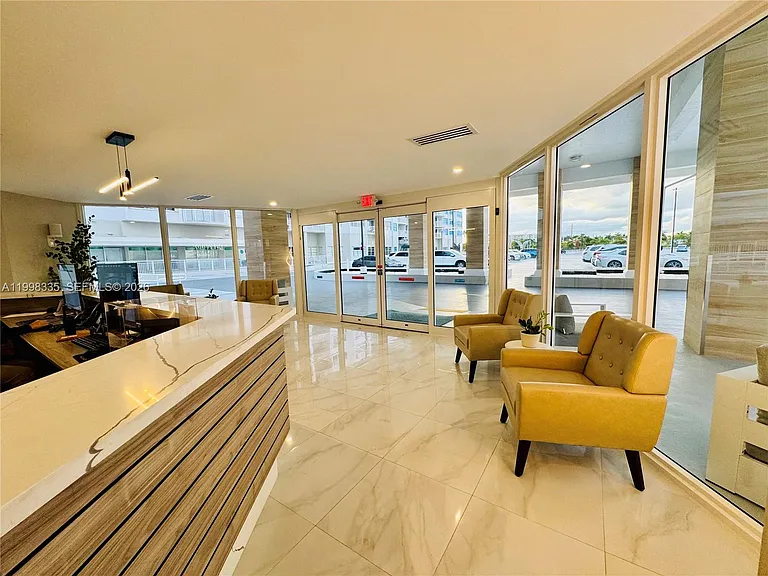 18011 Biscayne Blvd #1003 — Photo 33