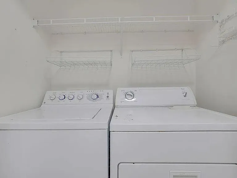 2295 Lexington Ln — Photo 21