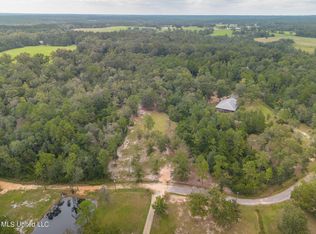 129 Morrison Dr, Lucedale, MS 39452