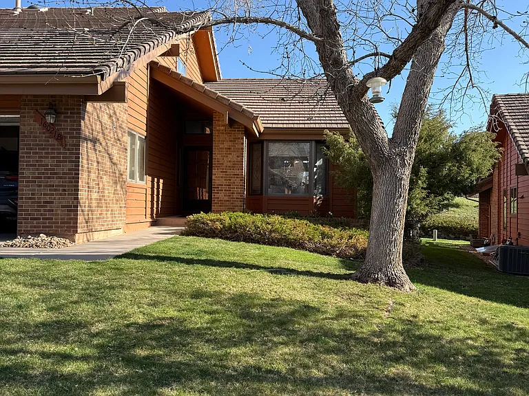 16021 Deer Ridge Dr — Photo 2