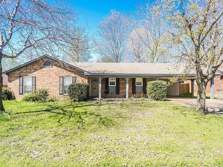 4499 Grinstead Cv — Photo 1