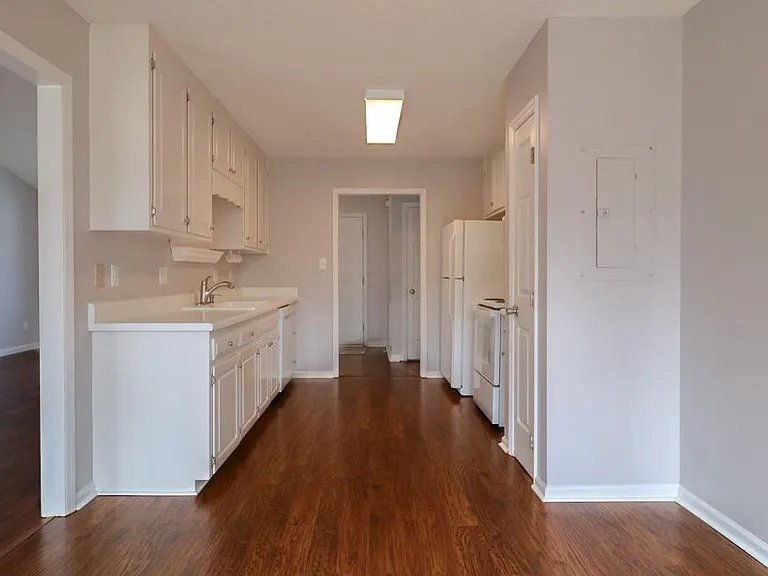 6400 Westborough Dr — Photo 5
