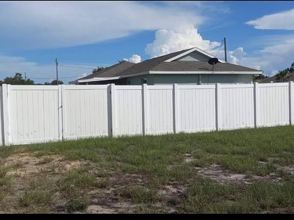 5th image of 347 Swallow Dr