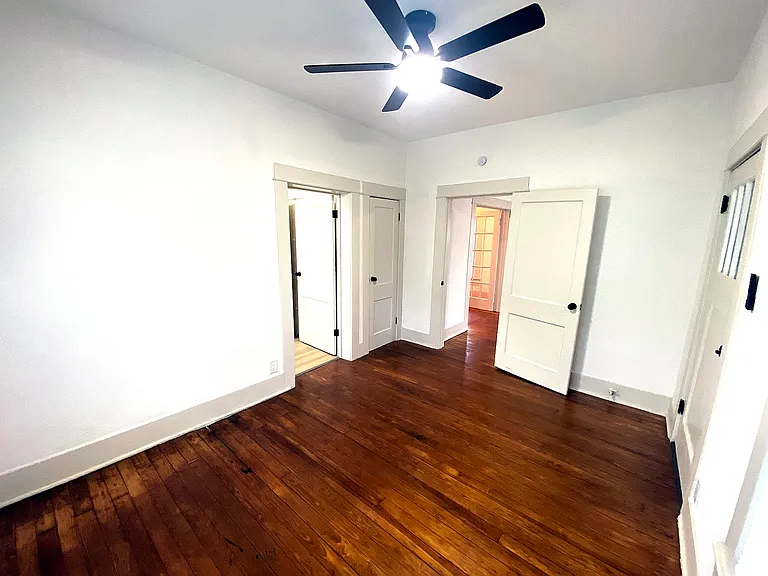 830 Texas Ave — Photo 12