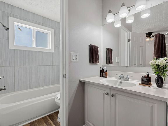 4th image of 2660 Ingalls St #766
