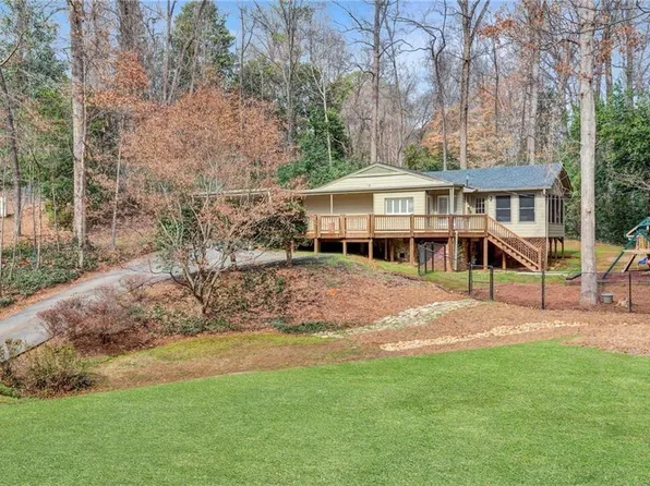 155 Worth Dr, Sandy Springs, GA 30327