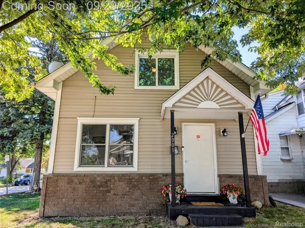 2001 Becker St, Flint, MI 48503