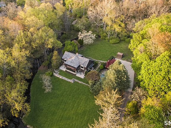 2nd image of 22 Evergreen Avenue