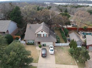 2413 Whitney Ln, Grapevine, TX 76051