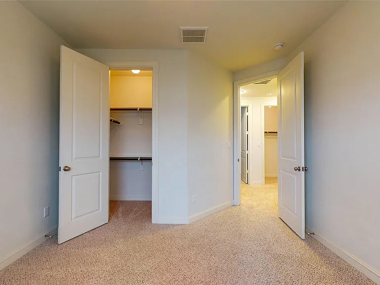 1708 Upland Lakes — Photo 33