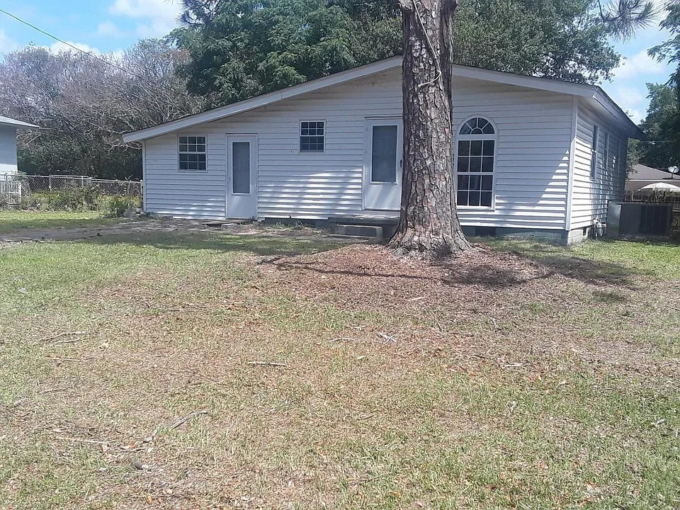 109 Trinity Dr