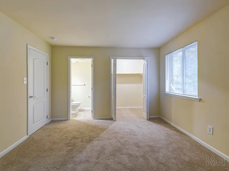 Arundel Apartments — Photo 18