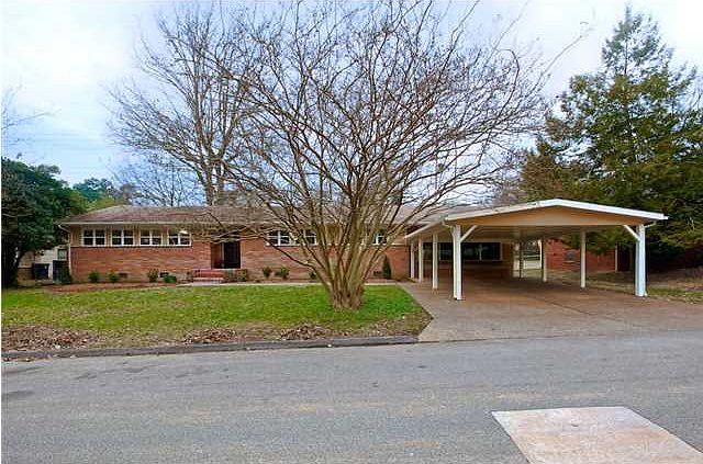 1st image of 859 Belvoir Crest Dr