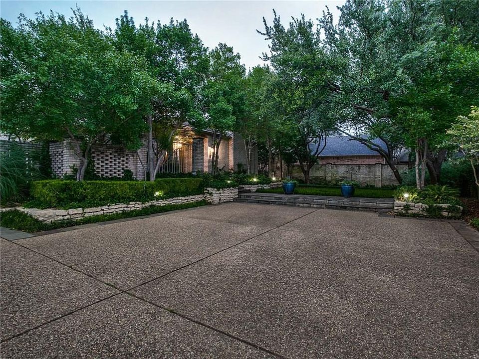 1st image of 11924 Forest Lakes Ln