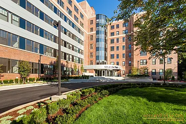 Rented by aptsandlofts.com