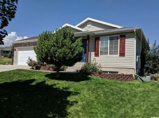 286 W Blackberry Dr, Saratoga Springs, UT 84045