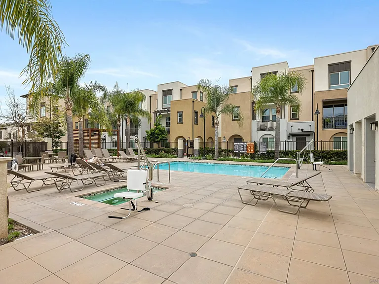 2115 Solara Ln — Photo 27