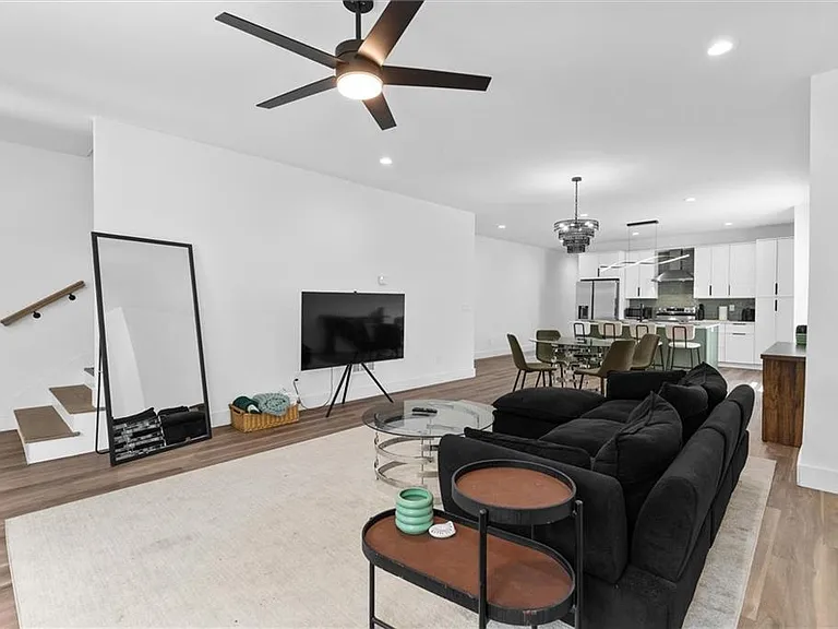 598 Formwalt St SW #B — Photo 27