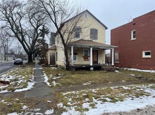 1002 Centre Ave, Niagara Falls, NY 14305