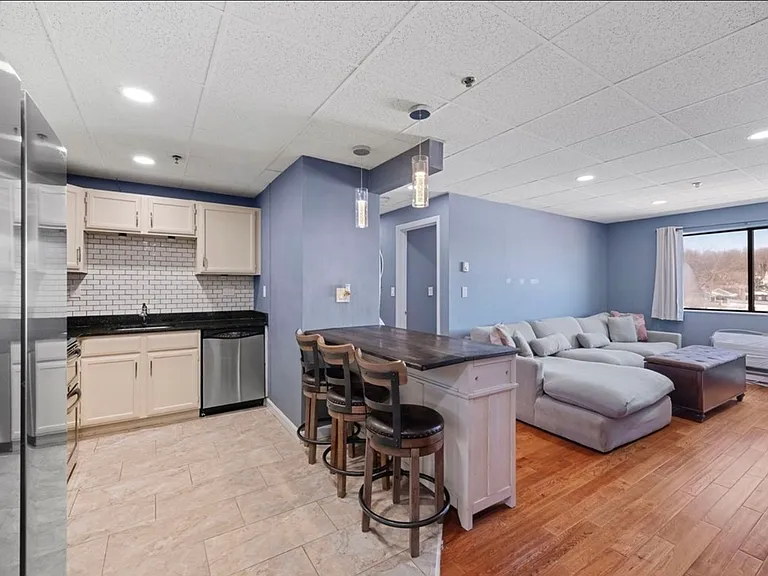 64 Foster St #403 — Photo 14