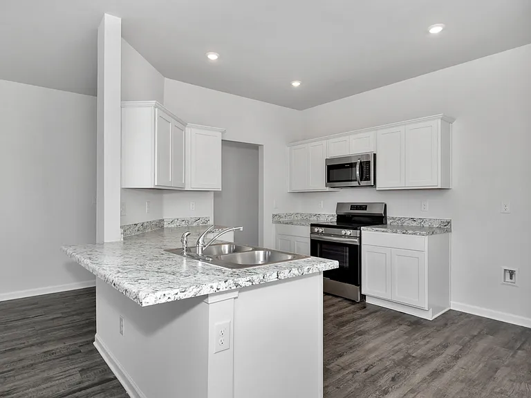 4021 Ryan Dr SW — Photo 19