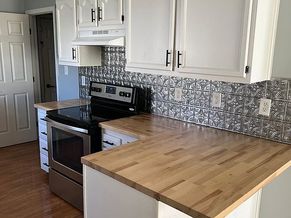 3rd image of 7323 Thornmill Ct