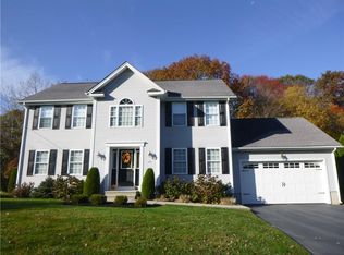 177 Thunder Trl, Cranston, RI 02921