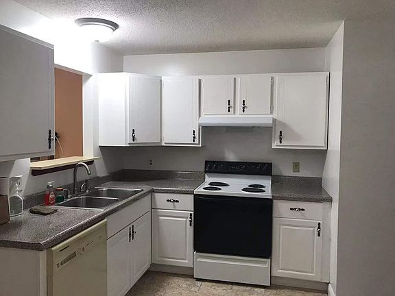 4th image of 10590 Boylston Dr